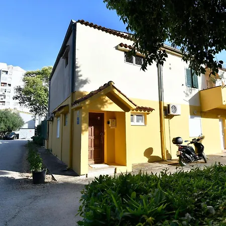Apartment Dario Zadar
